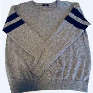 Brandy Melville crew sweater